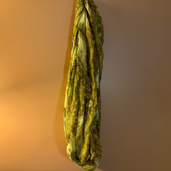 Infinity Scarves - Picture 5 of 12